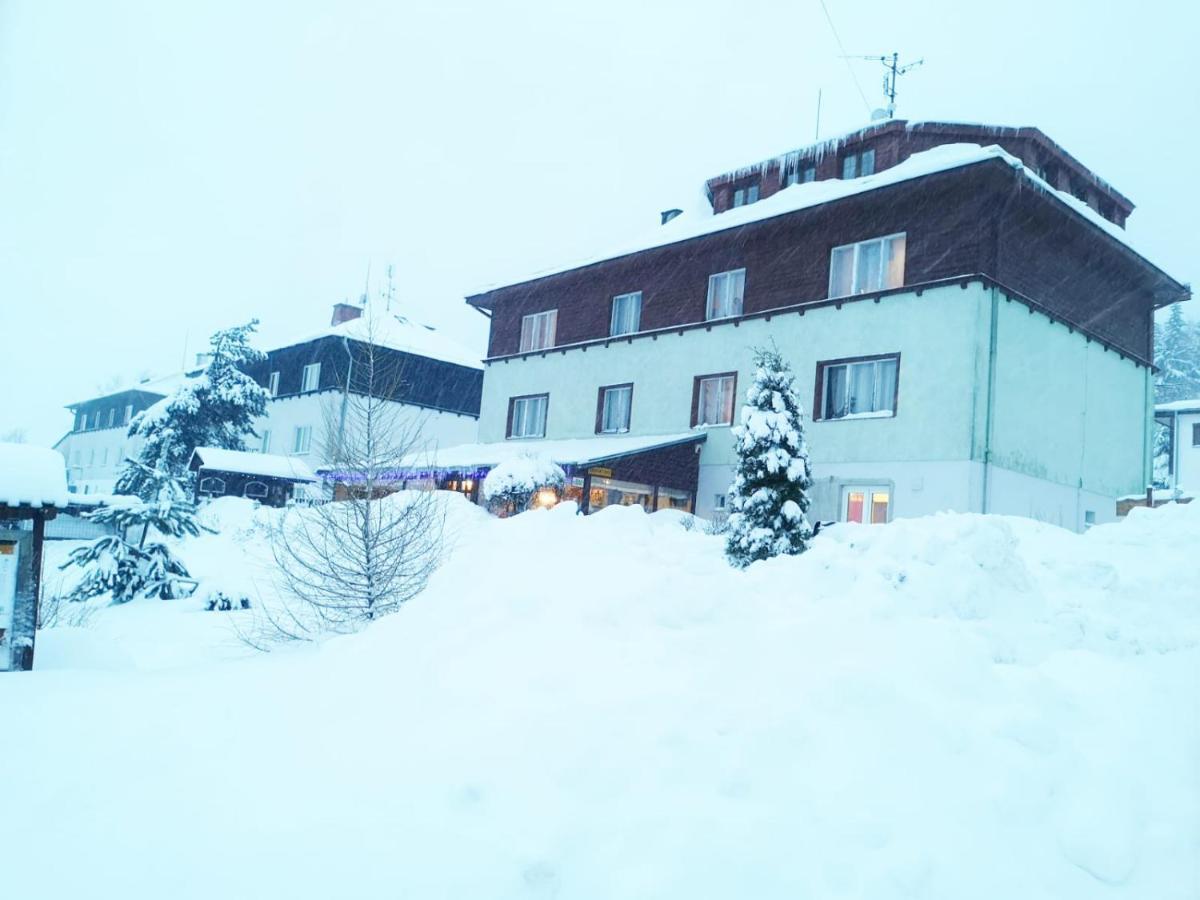 Bergzentrum Pam Яхимов Екстериор снимка